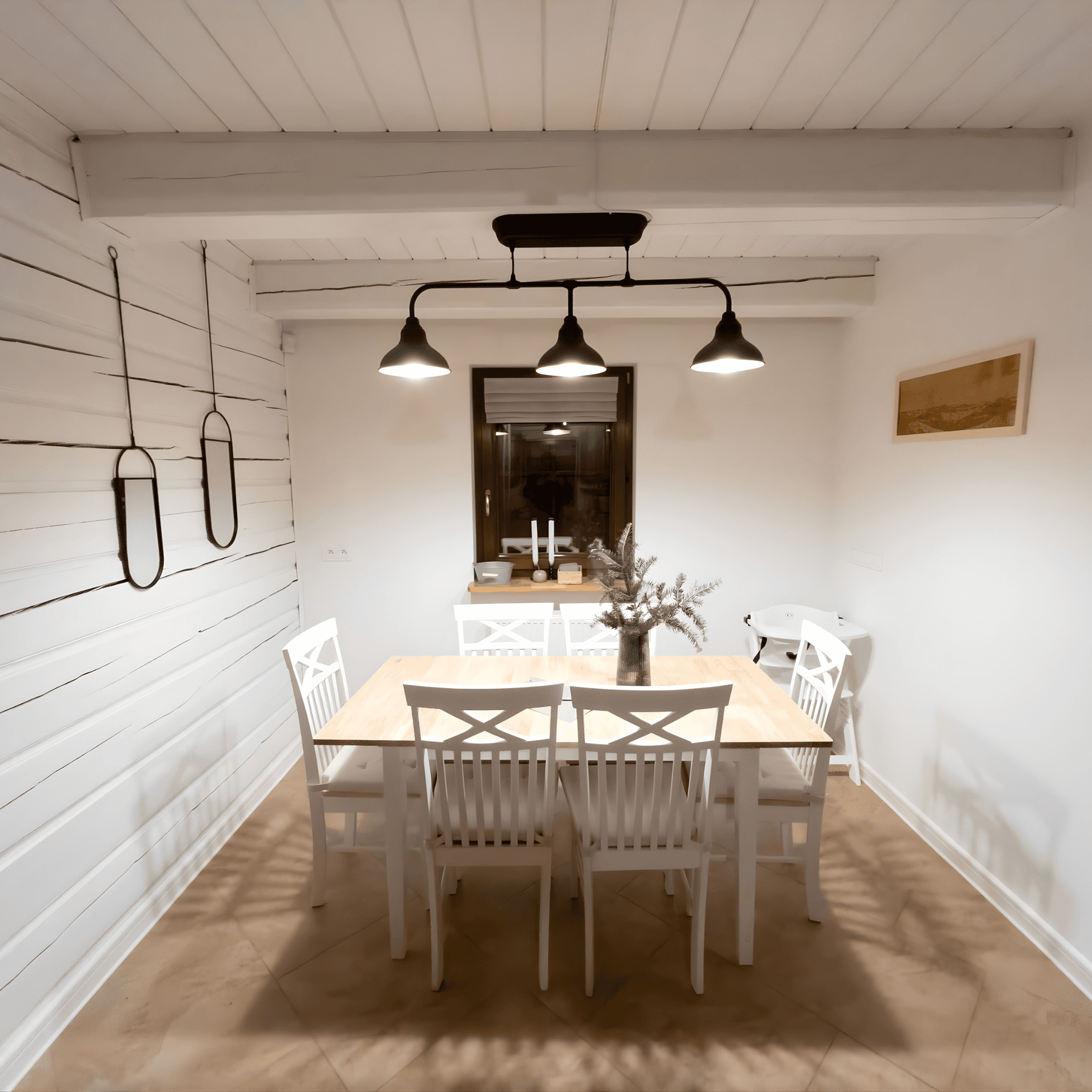 Jadalnia z designerską lampą - wnętrze domu w Soblówce Beskid Żywiecki